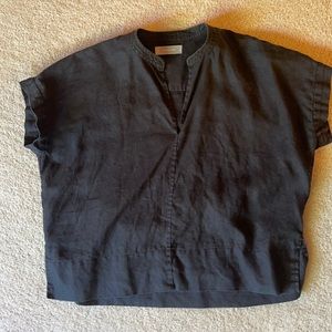 Everlane linen blouse. Size 4. Black.